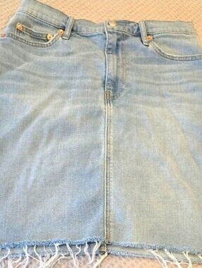 Skirt, Mini, GAP Light Blue Denim w/ Contrast Topstitching, Waist Sz 30